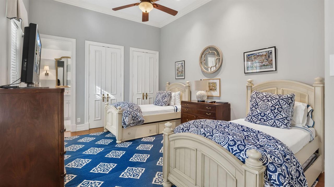 Ensuite Guest Suite #3
