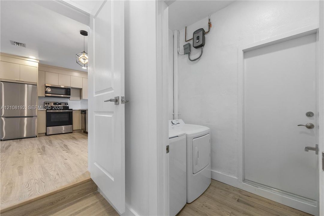 For Rent: $3,825 (3 beds, 2 baths, 1172 Square Feet)