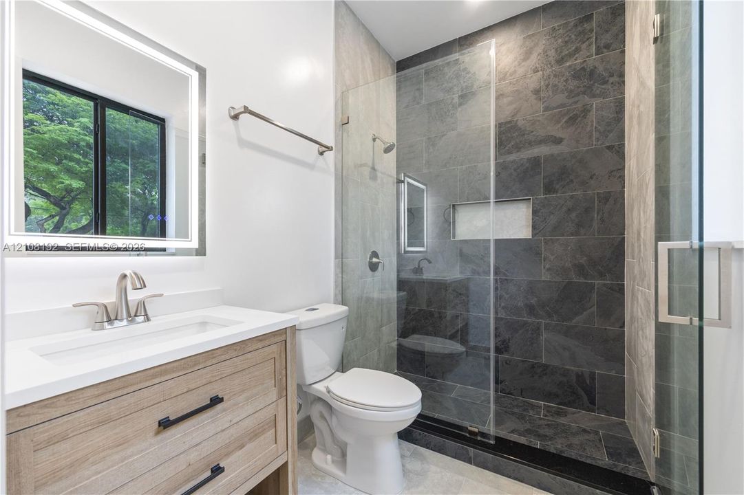 For Rent: $3,825 (3 beds, 2 baths, 1172 Square Feet)