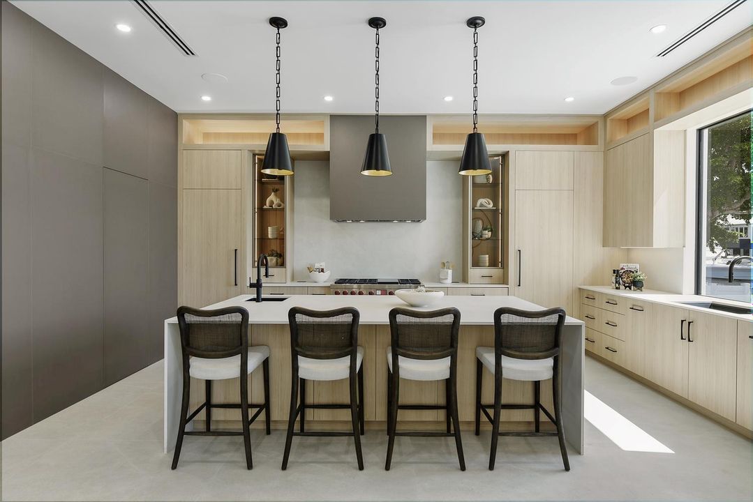 024-058-2856 NE 26th St-1499x1000