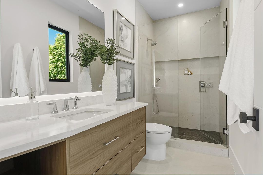 056-073-2856 NE 26th St-1499x1000