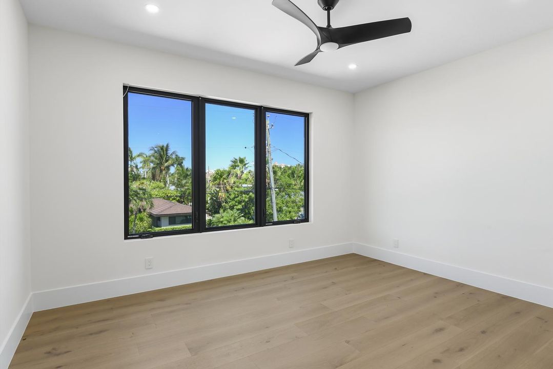 049-048-2856 NE 26th St-1499x1000
