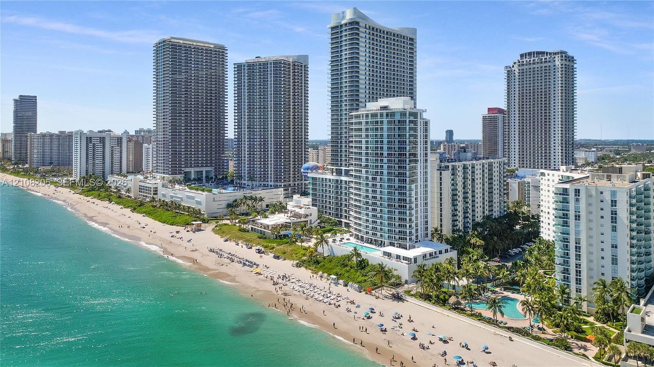 For Sale: $560,000 (2 beds, 2 baths, 1346 Square Feet)