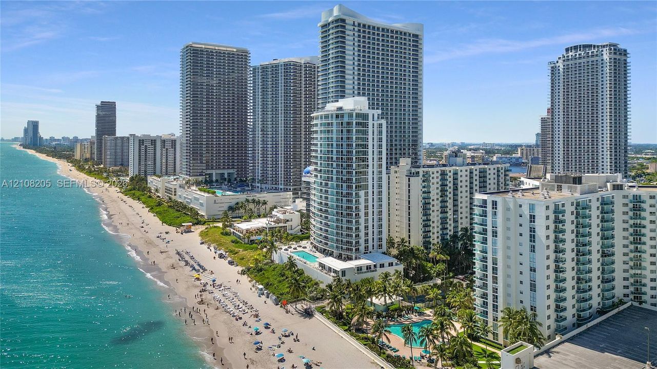 For Sale: $560,000 (2 beds, 2 baths, 1346 Square Feet)