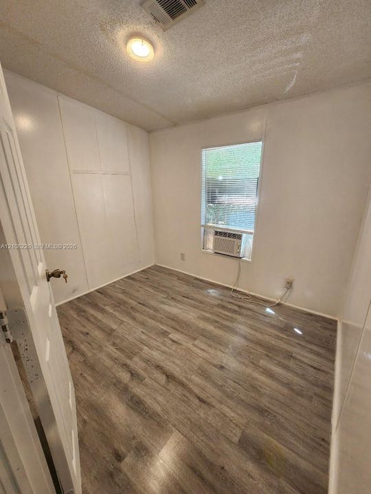 En Renta: $1,350 (2 camas, 1 baños, 784 Pies cuadrados)
