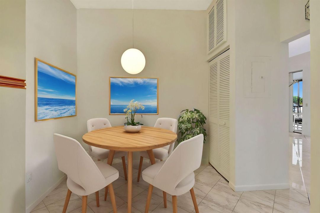 Virtually Staged Eat-In Kitchen