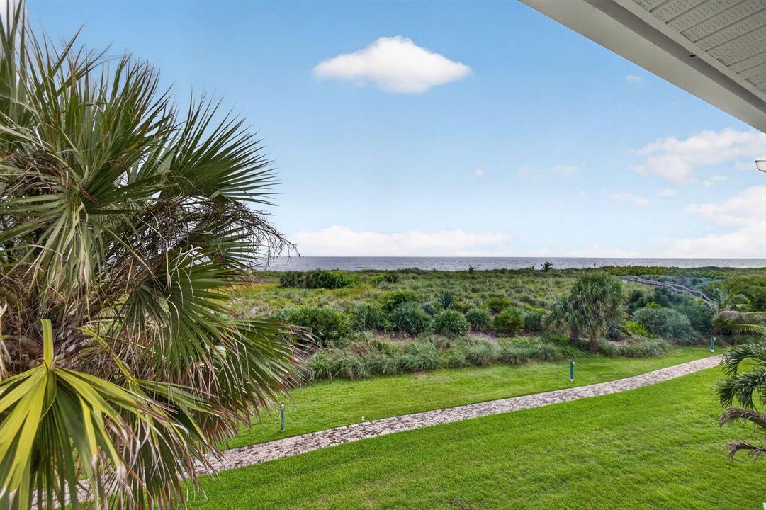 OCEAN VIEWS!