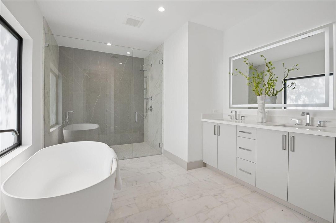 16-Bertanzetti-3111 NE 55th St-16