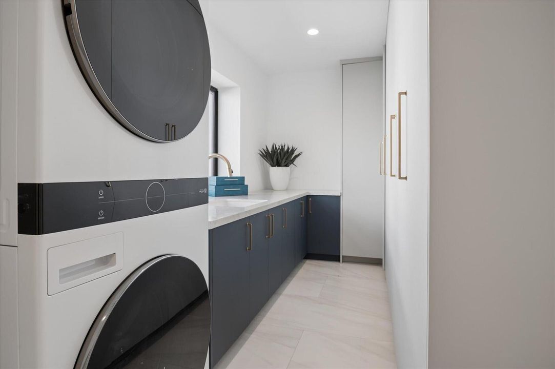26-Bertanzetti-3111 NE 55th St-26
