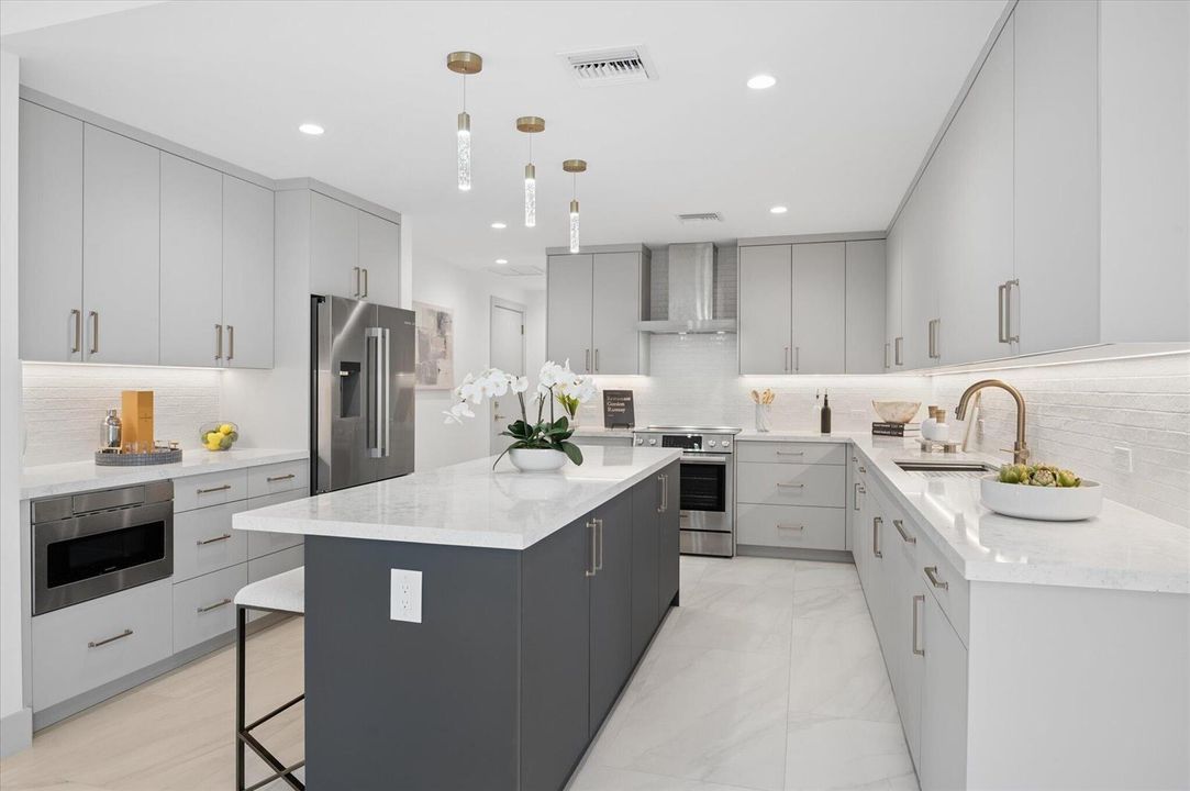 11-Bertanzetti-3111 NE 55th St-11