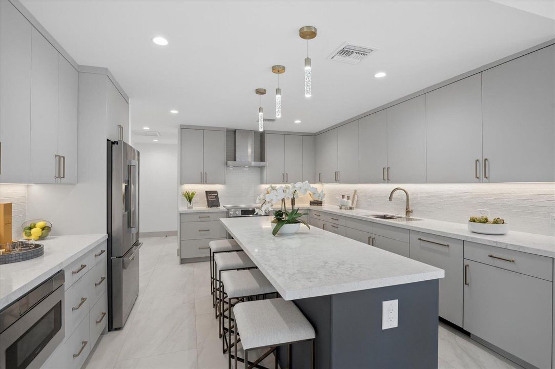 10-Bertanzetti-3111 NE 55th St-10