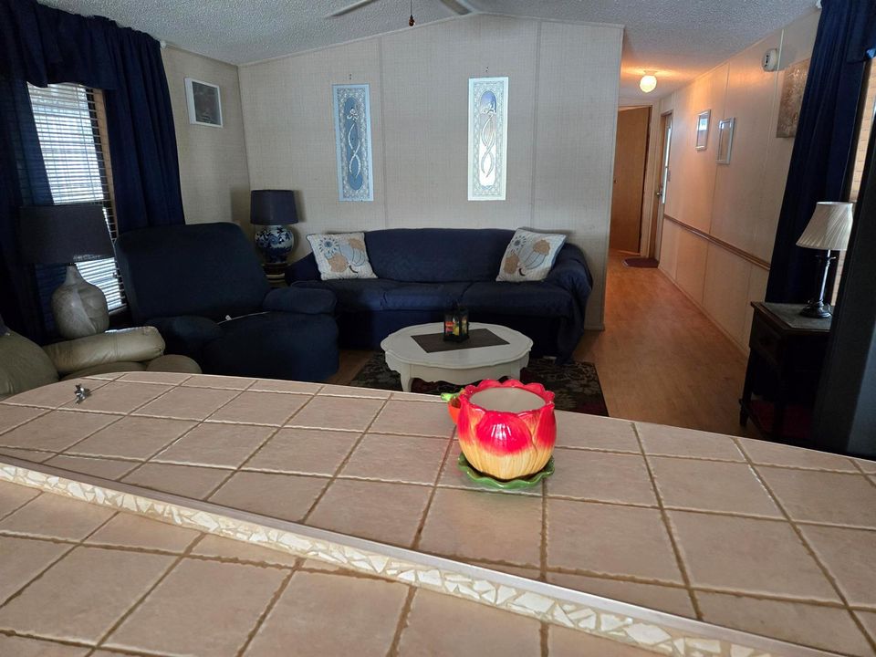 15295