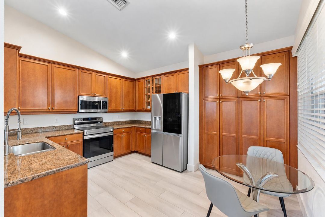 *kitchen C5EA8C82-6705-4DC1-B8BF-BDC6EE6