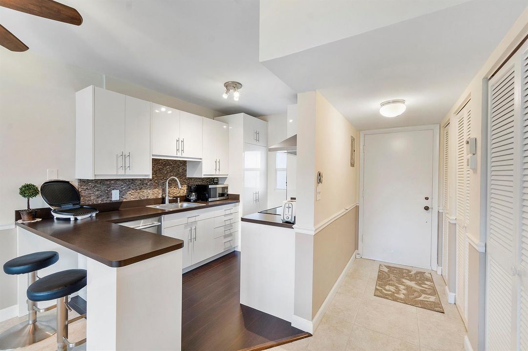 5401 NW 2nd Ave U322_024