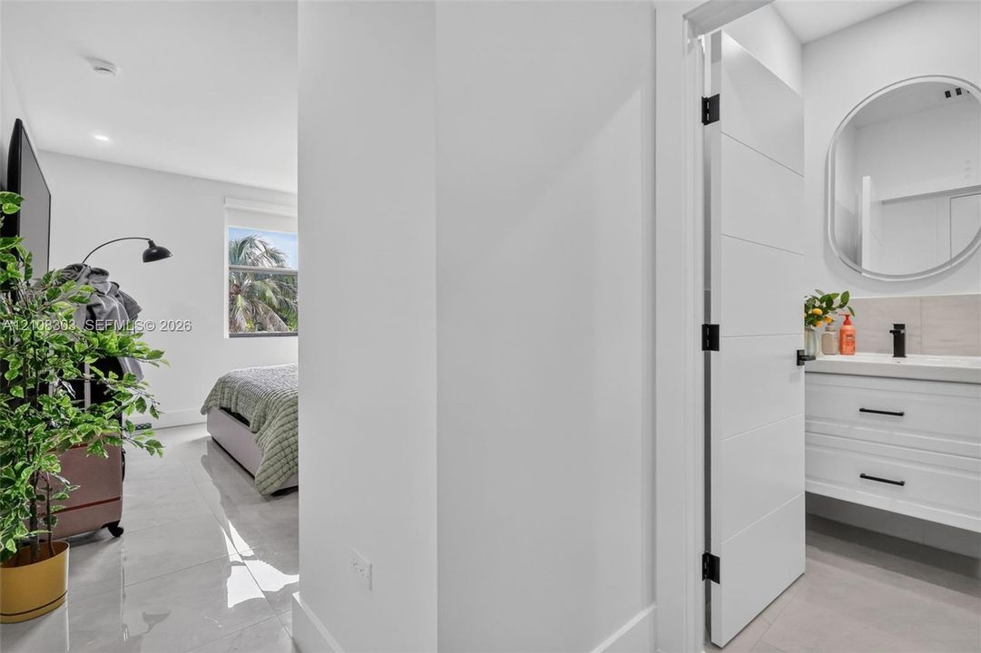 En Venta: $1,499,000 (5 camas, 5 baños, 2540 Pies cuadrados)
