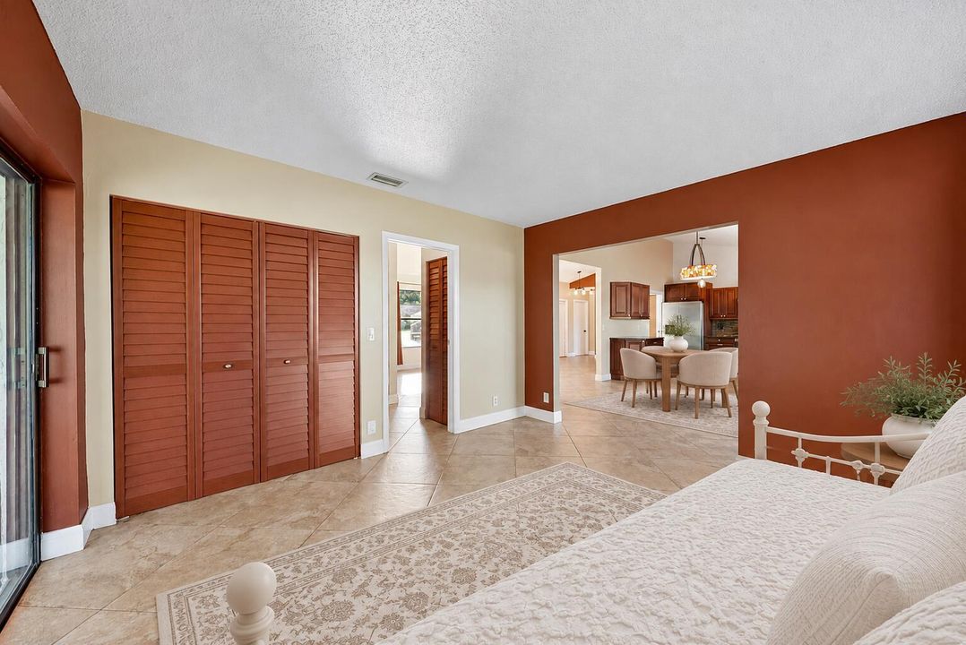 Second bedroom 1