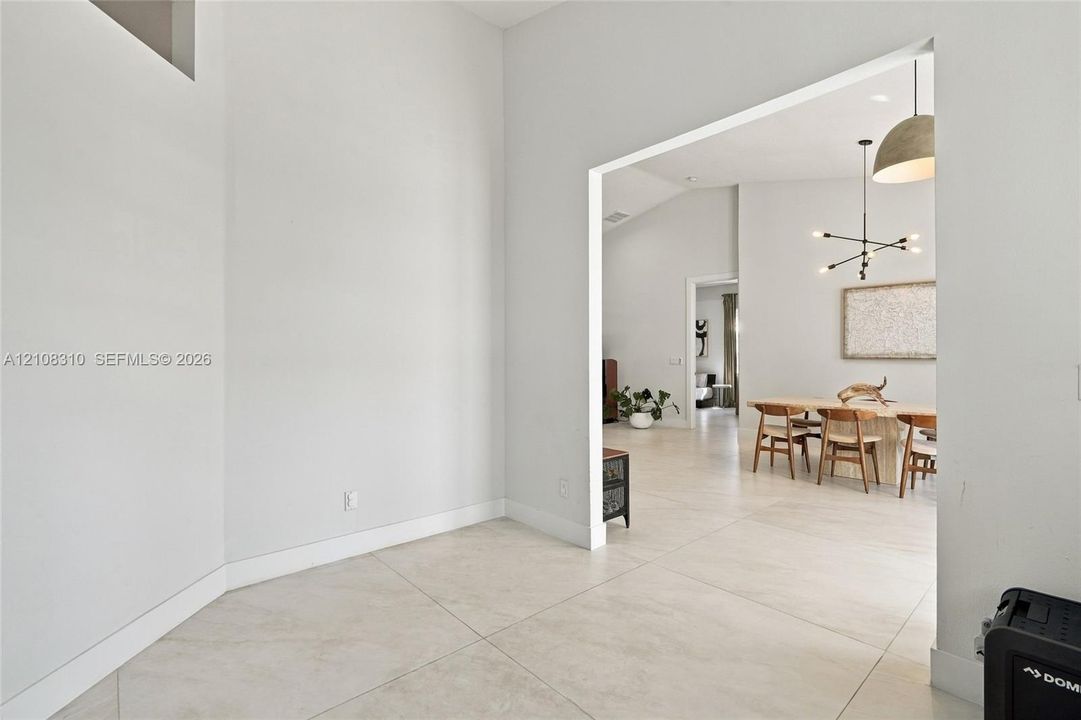 En Venta: $599,999 (4 camas, 3 baños, 2264 Pies cuadrados)