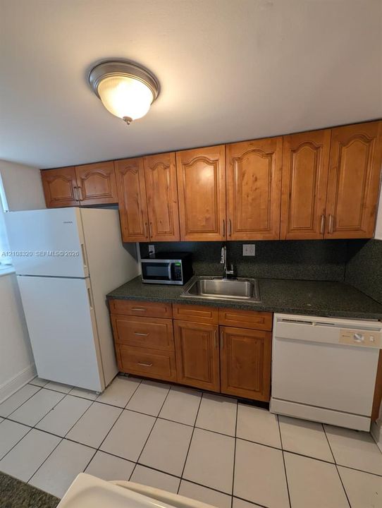 В аренду: $2,550 (2 спален, 2 ванн, 1009 Квадратных фут)
