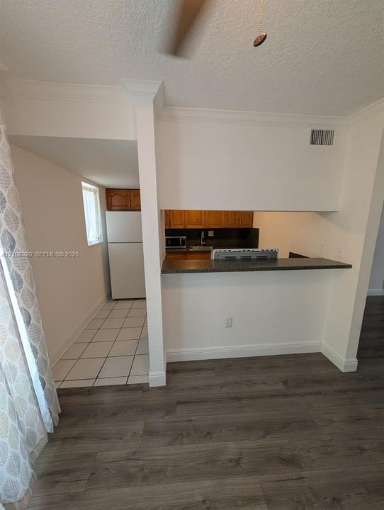 В аренду: $2,550 (2 спален, 2 ванн, 1009 Квадратных фут)
