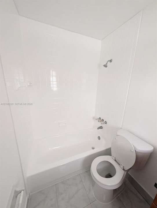 В аренду: $2,550 (2 спален, 2 ванн, 1009 Квадратных фут)