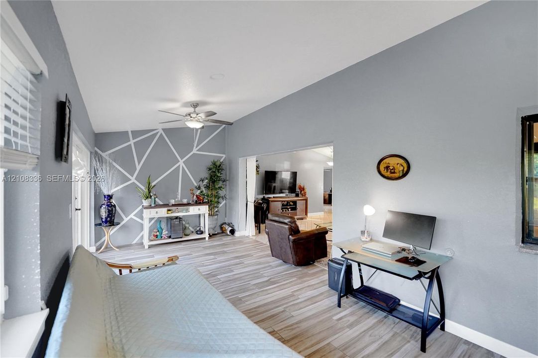 For Sale: $479,000 (2 beds, 2 baths, 1658 Square Feet)