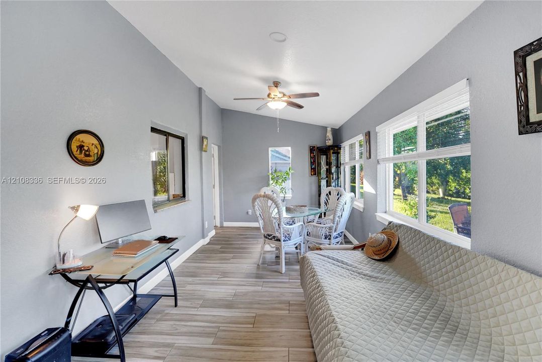 For Sale: $479,000 (2 beds, 2 baths, 1658 Square Feet)