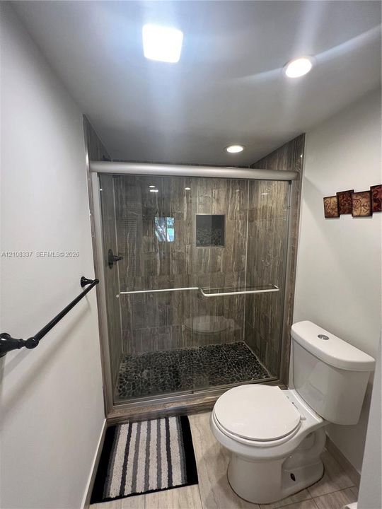 En Renta: $1,950 (2 camas, 2 baños, 970 Pies cuadrados)