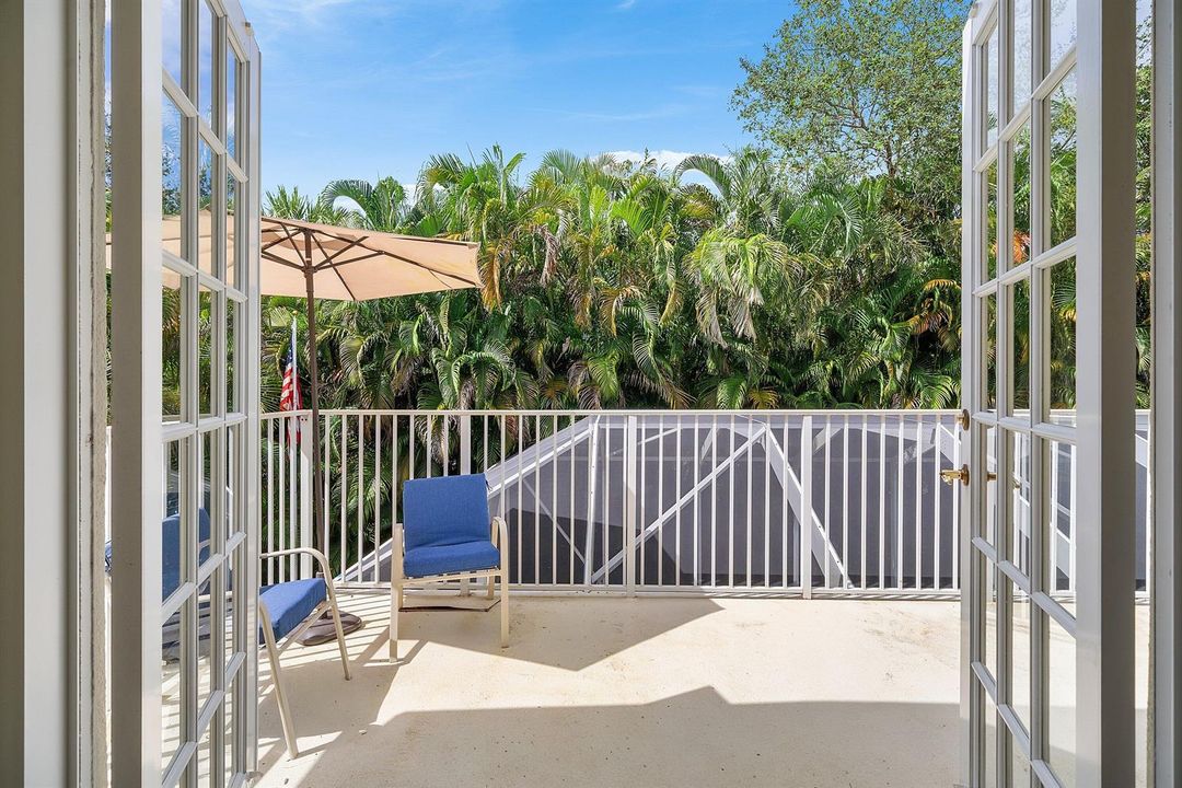 6395 Stonehurst (47)
