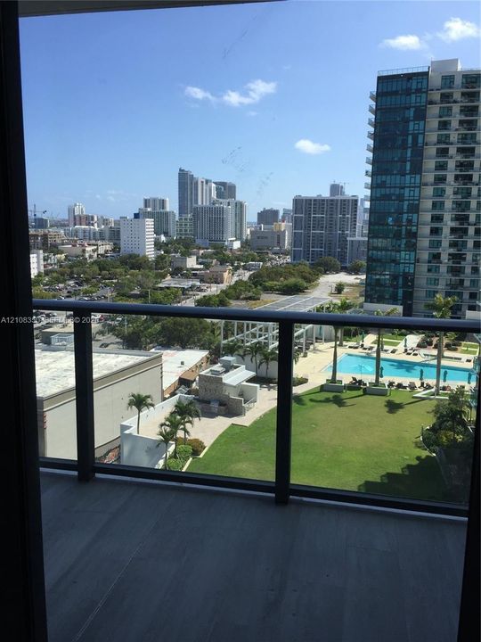 For Rent: $3,300 (1 beds, 1 baths, 673 Square Feet)