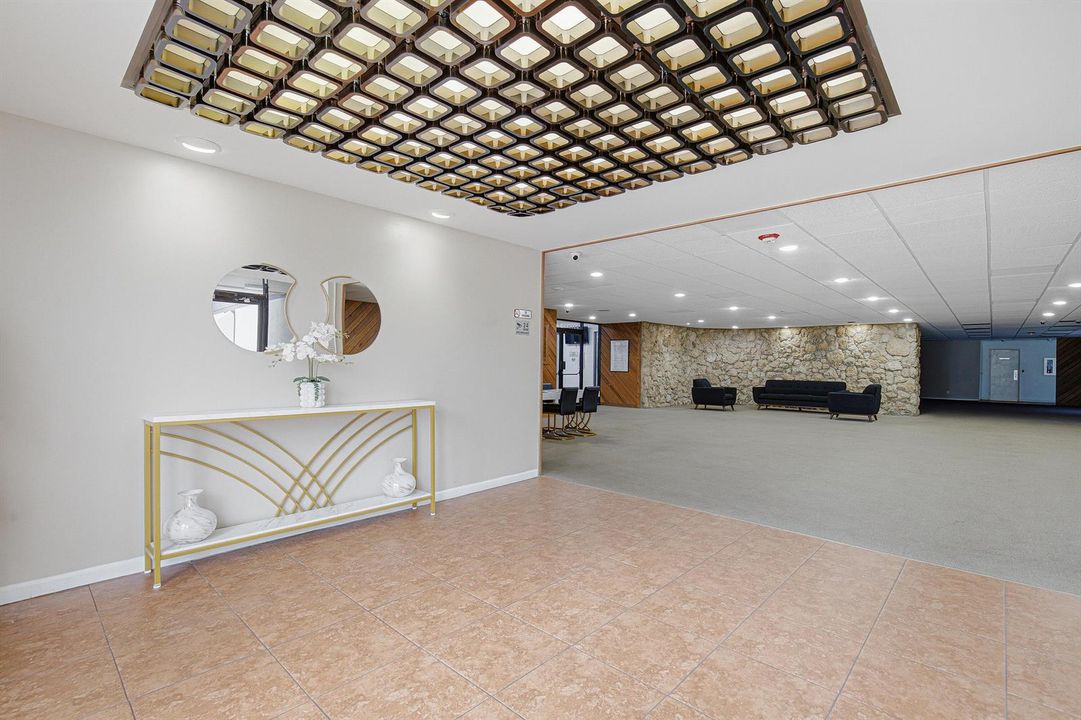 39-Lobby (2)
