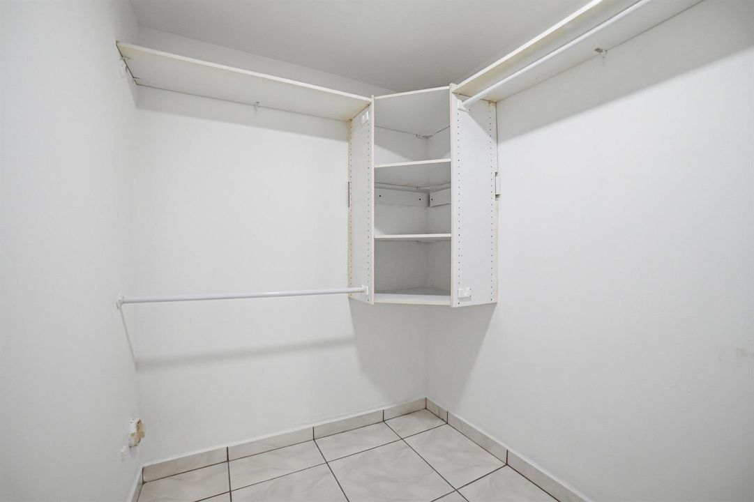 24-Bedroom-Closet