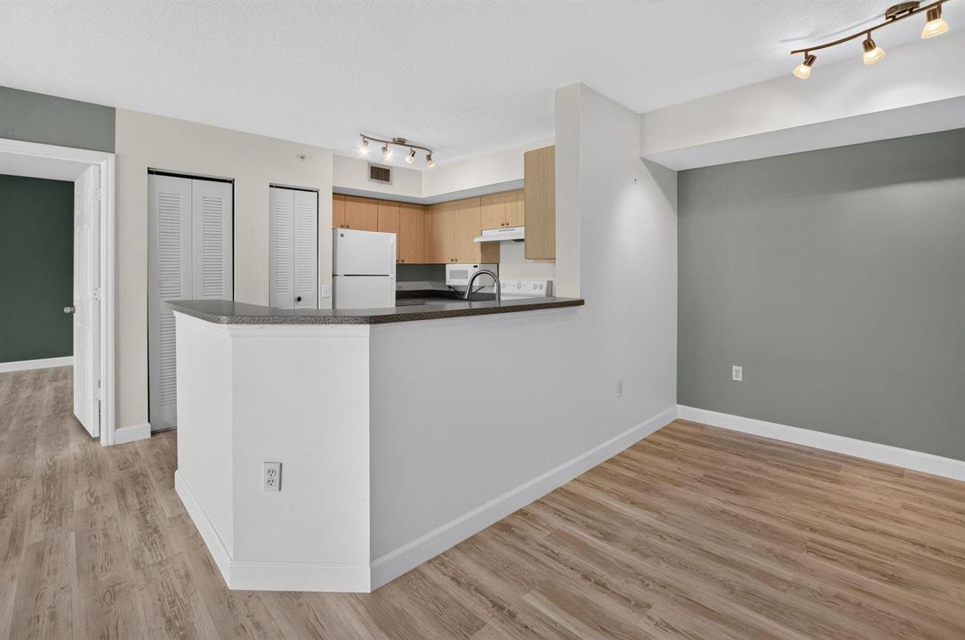 Open kitchen