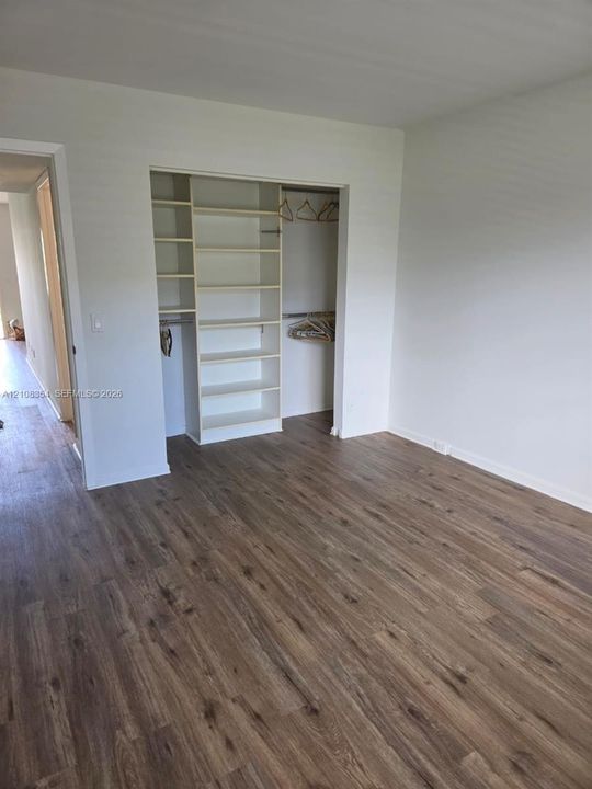 For Sale: $138,900 (2 beds, 1 baths, 819 Square Feet)