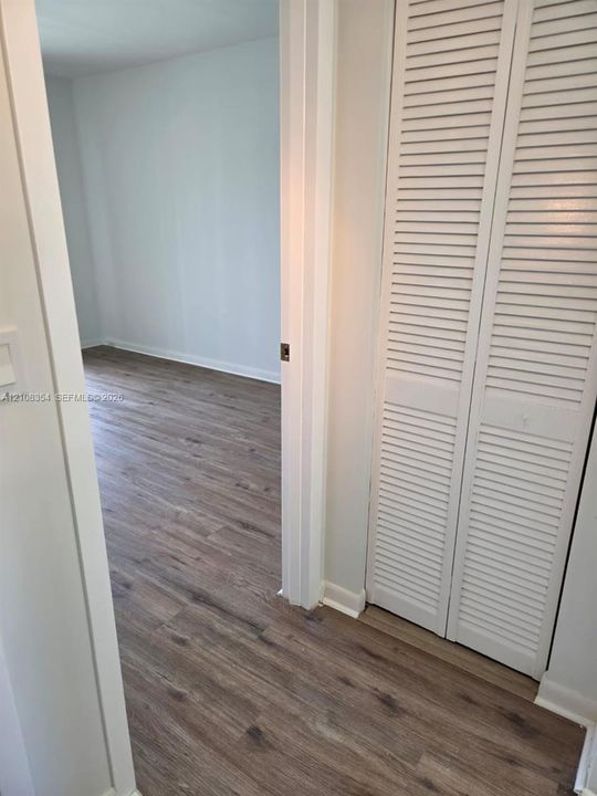 For Sale: $138,900 (2 beds, 1 baths, 819 Square Feet)