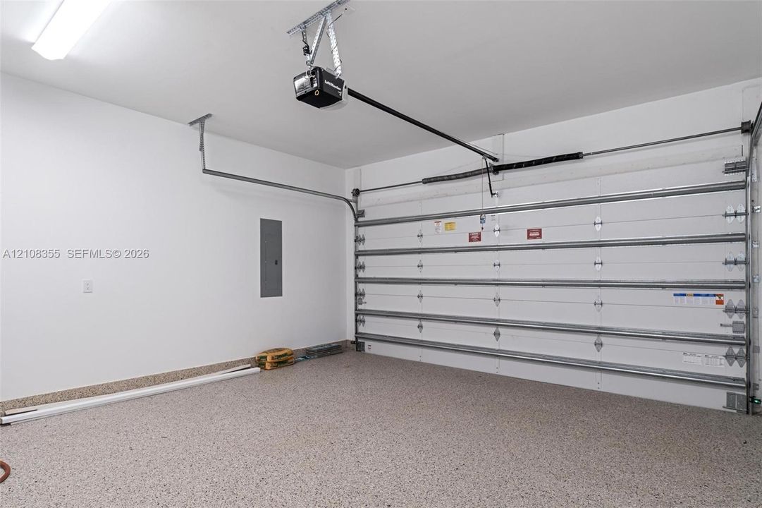 В аренду: $15,000 (5 спален, 5 ванн, 4067 Квадратных фут)