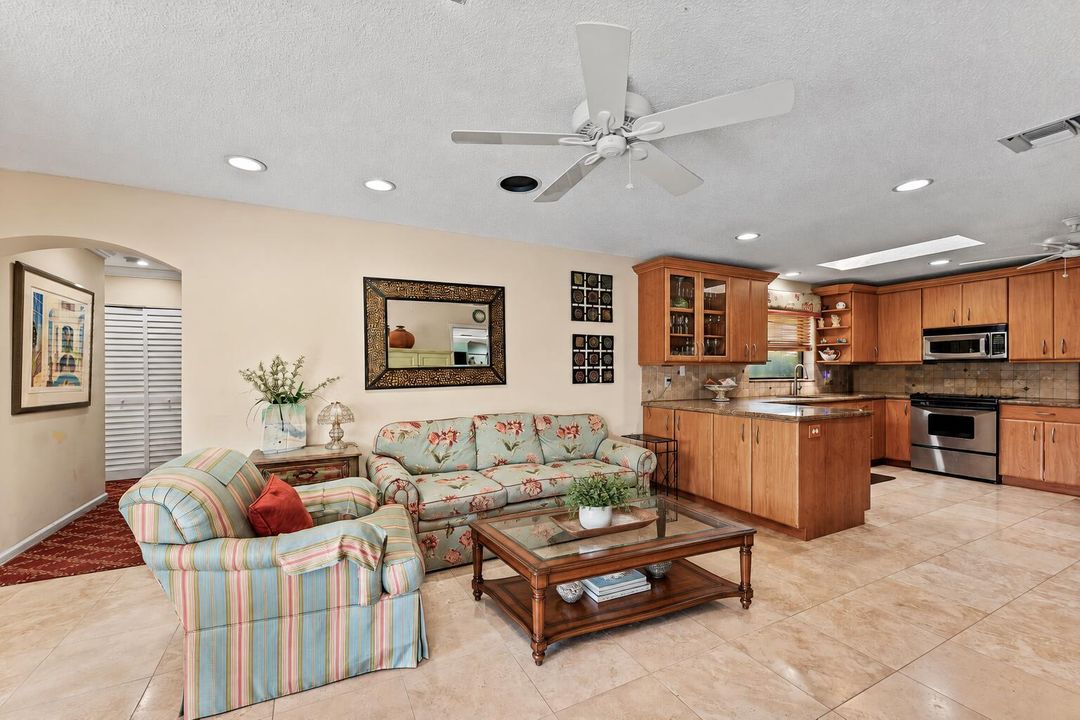 012-16821RoseAppleDrive