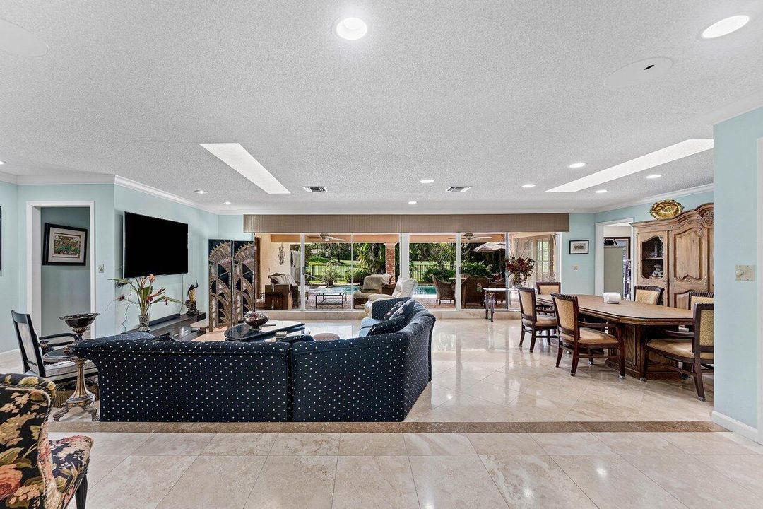 007-16821RoseAppleDrive