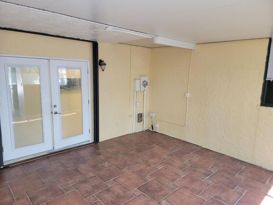 1000038212