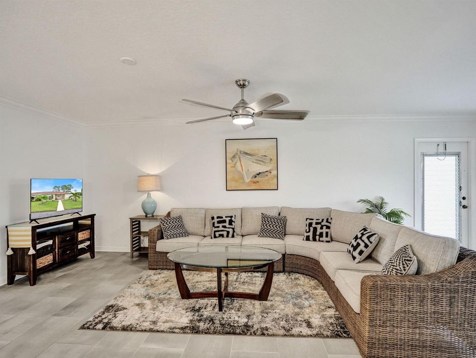 HUGE LIVING ROOM