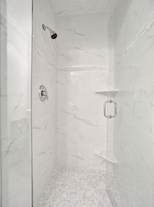 2ND BATH WITH FULL WALK-IN SHOWER
