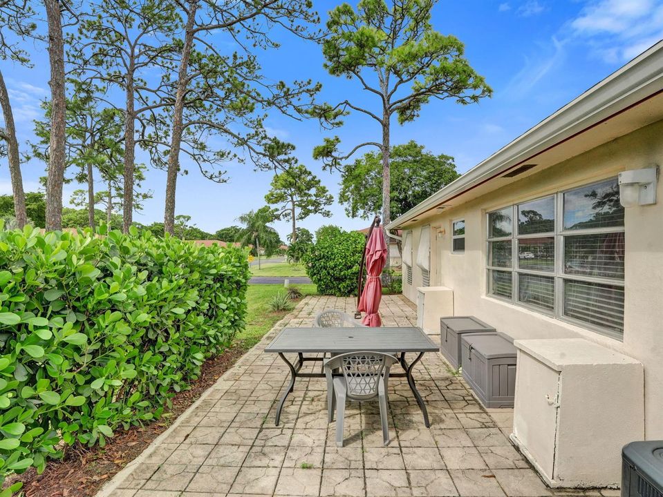 BACKYARD PAVER PATIO