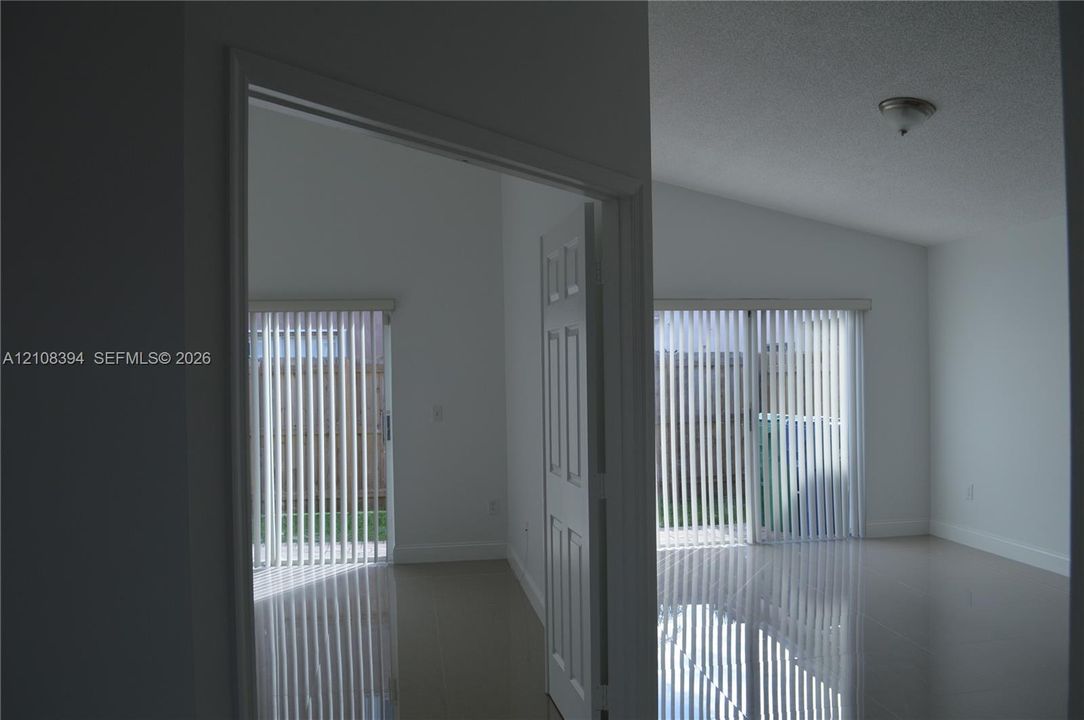 В аренду: $3,580 (3 спален, 2 ванн, 1468 Квадратных фут)