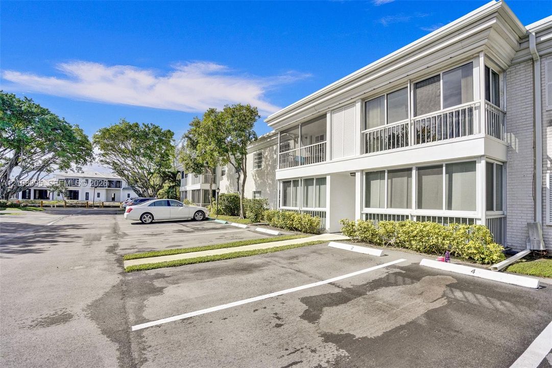 For Rent: $2,100 (2 beds, 2 baths, 1200 Square Feet)