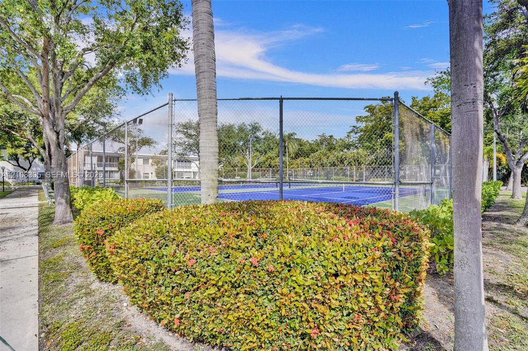 For Rent: $2,100 (2 beds, 2 baths, 1200 Square Feet)