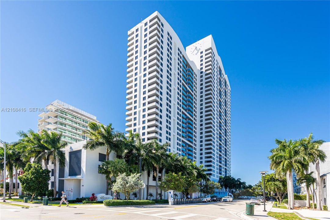 For Sale: $695,000 (2 beds, 2 baths, 1262 Square Feet)