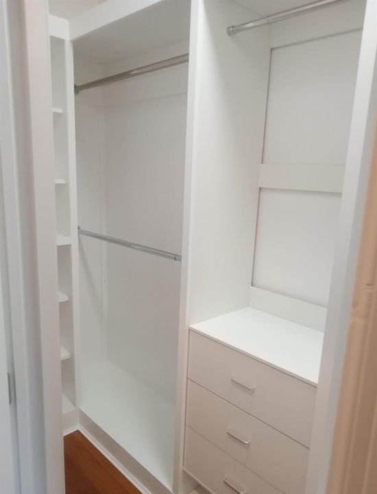 Master bdr Closet B