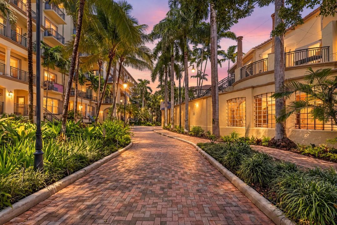 Elegant twilight home exterior glow-1