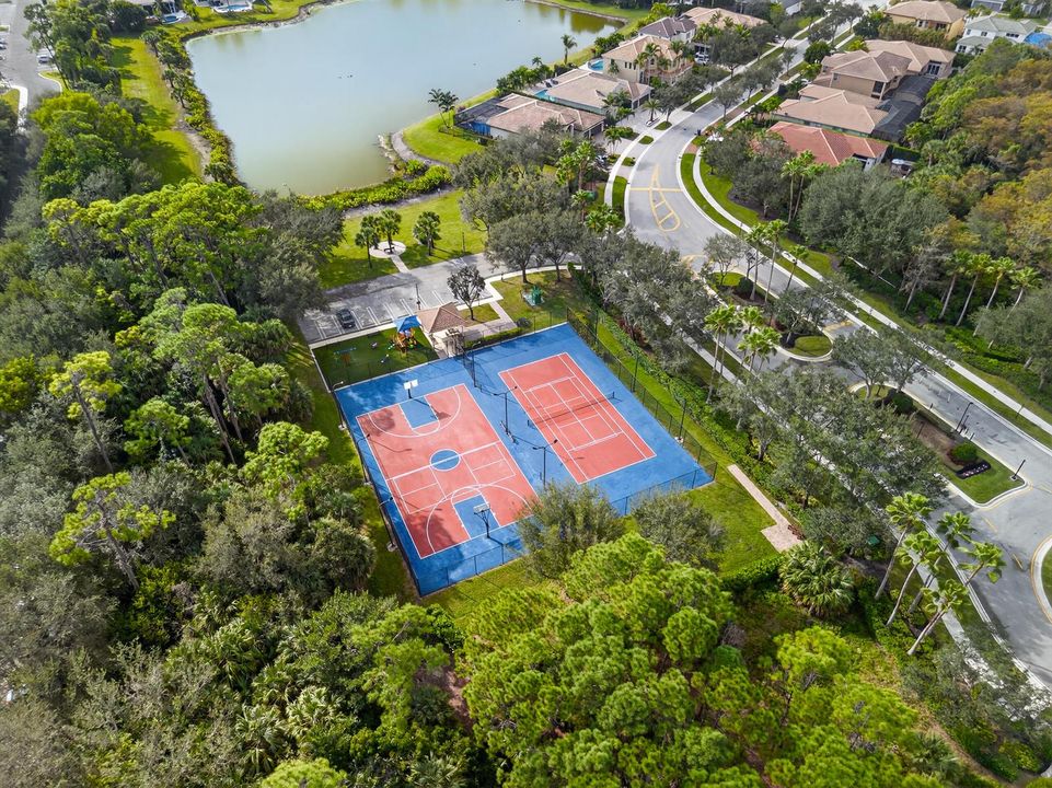 Full Tennis & Basketball