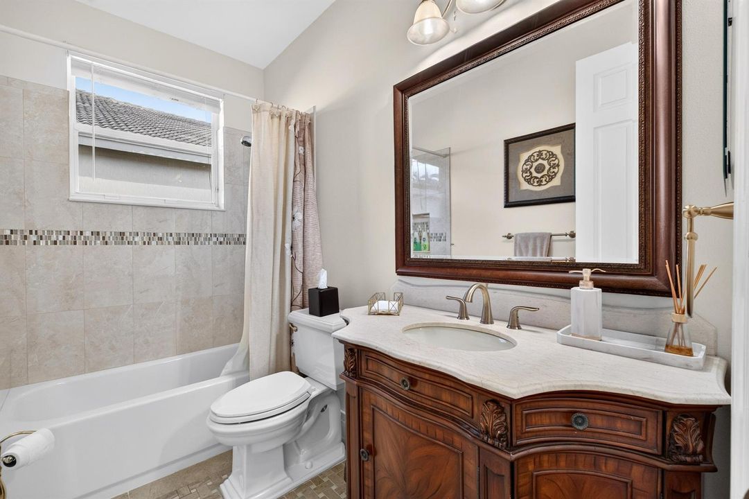 Guest Bathroom Wing 2