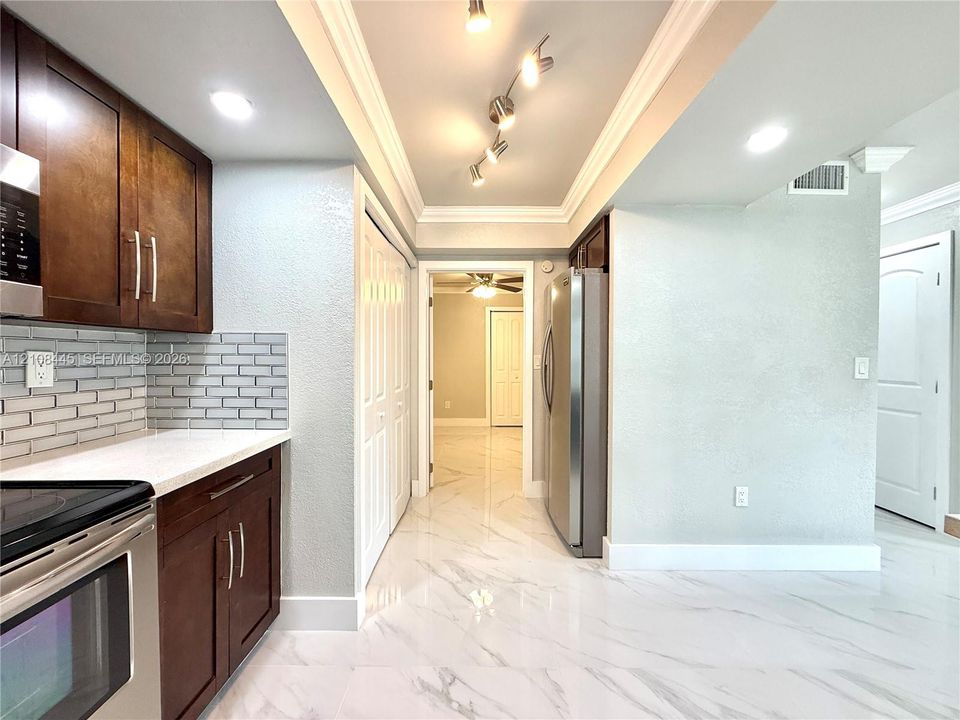 For Rent: $3,750 (4 beds, 2 baths, 1910 Square Feet)